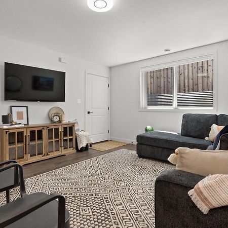 Livingston Way I Sleep 6 I Netflix I Kitchen I Tv Villa Pincher Creek Exteriör bild